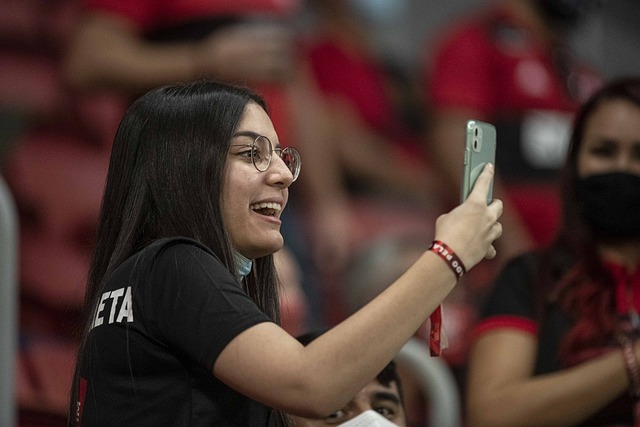 手时更有信 手时更有信